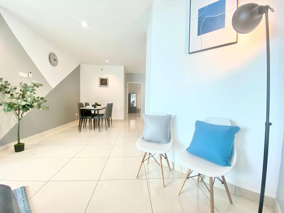 Mansion One Suites - Seaview Modern 2 Bedroom Suites George Town Kültér fotó