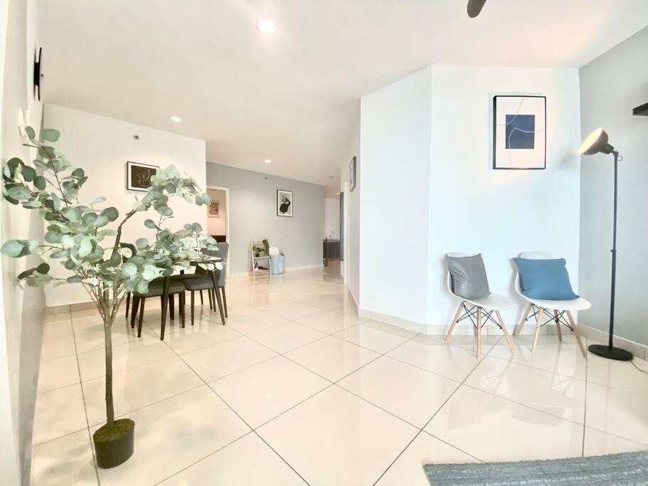 Mansion One Suites - Seaview Modern 2 Bedroom Suites George Town Kültér fotó