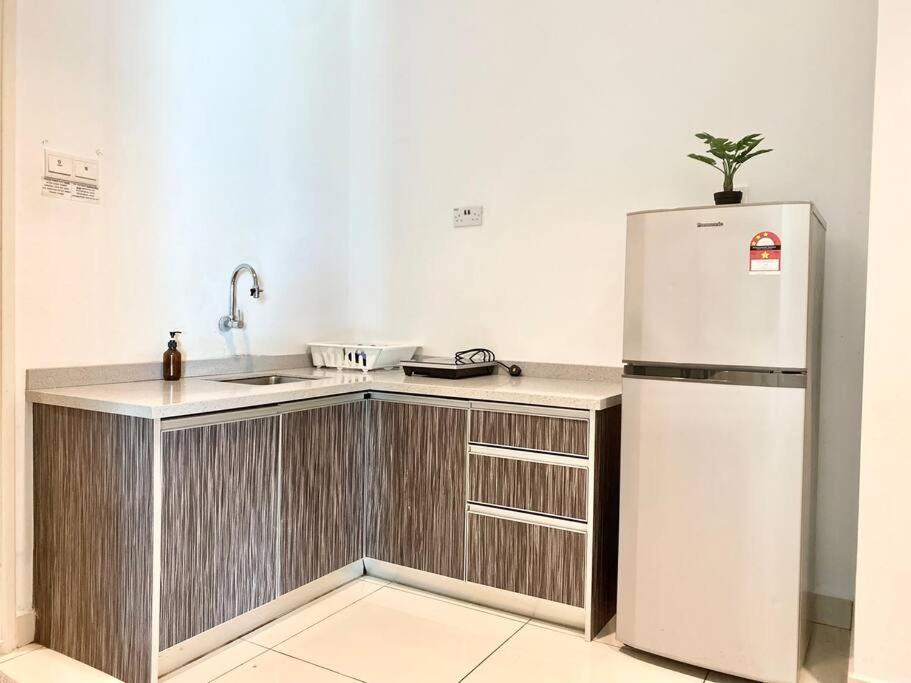 Mansion One Suites - Seaview Modern 2 Bedroom Suites George Town Kültér fotó