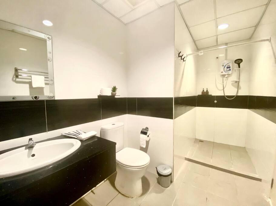 Mansion One Suites - Seaview Modern 2 Bedroom Suites George Town Kültér fotó