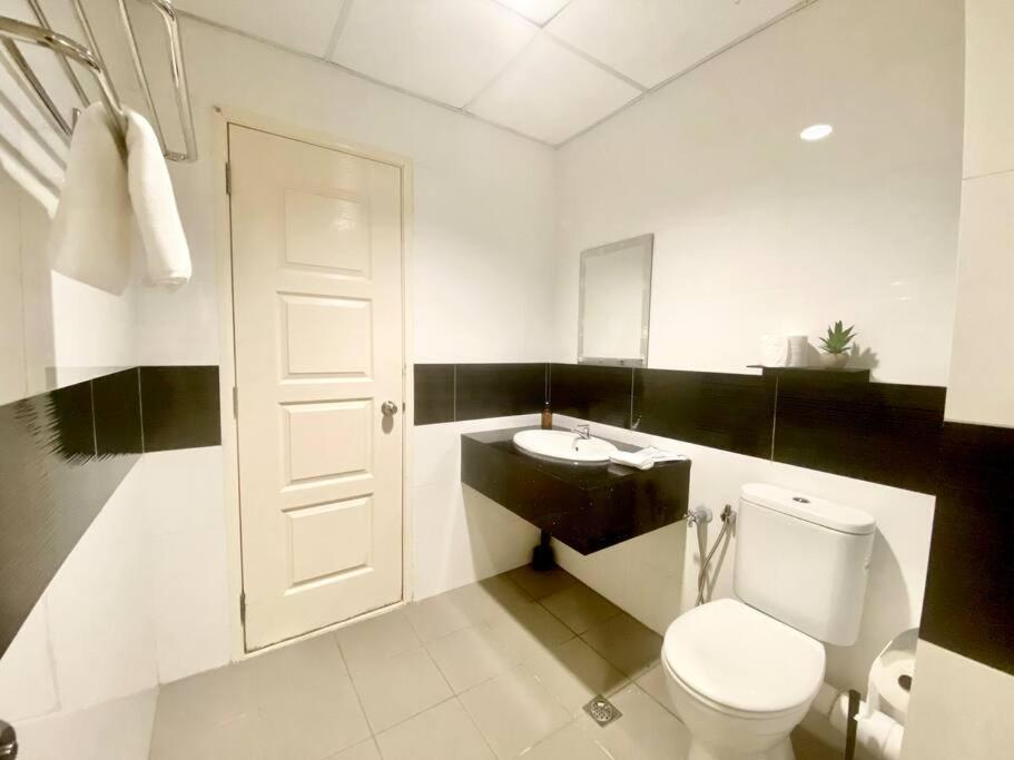 Mansion One Suites - Seaview Modern 2 Bedroom Suites George Town Kültér fotó