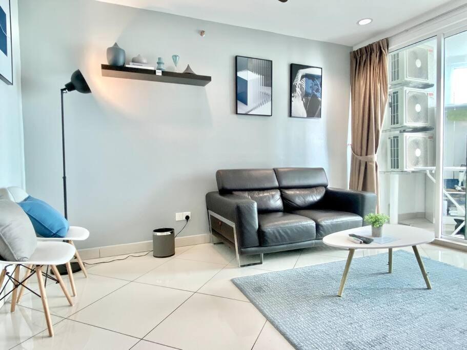 Mansion One Suites - Seaview Modern 2 Bedroom Suites George Town Kültér fotó